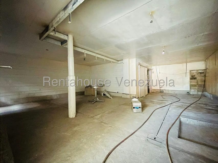 Comercial (Galpon - Deposito) en Venta en Zona Centro, Aragua - 10