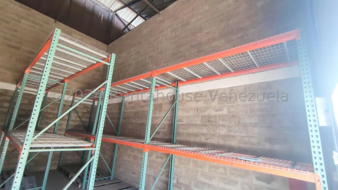 Comercial (Galpon - Deposito) en Venta en Los Robles, Nueva Esparta - 9