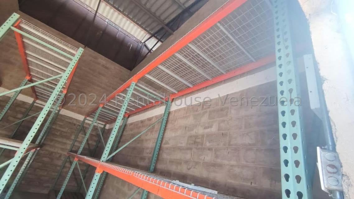 Comercial (Galpon - Deposito) en Venta en Los Robles, Nueva Esparta - 10