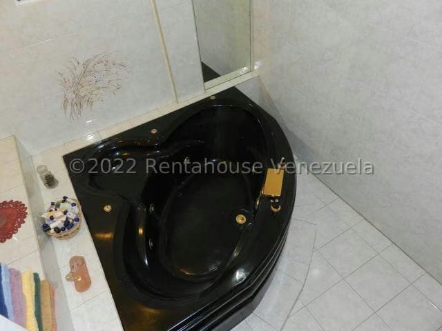 Casa (Multipes Niveles) en Venta en La Lagunita Country Club, Distrito Metropolitano - 25
