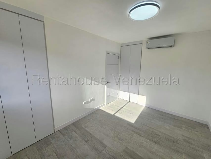 Apartamento (1 Nivel) en Venta en La Boyera, Distrito Metropolitano - 13