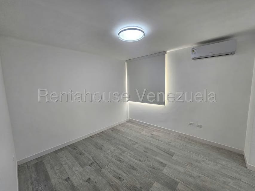 Apartamento (1 Nivel) en Venta en La Boyera, Distrito Metropolitano - 14