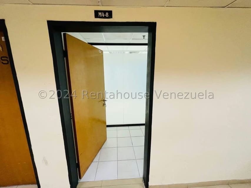 Comercial (Oficina) en Alquiler en Avenida Bolivar, Aragua - 2