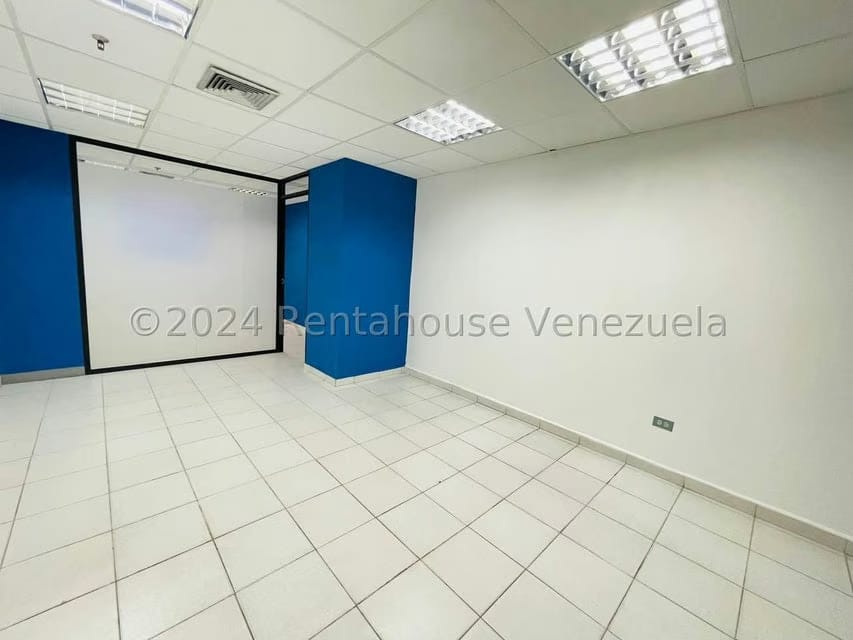 Comercial (Oficina) en Alquiler en Avenida Bolivar, Aragua - 10