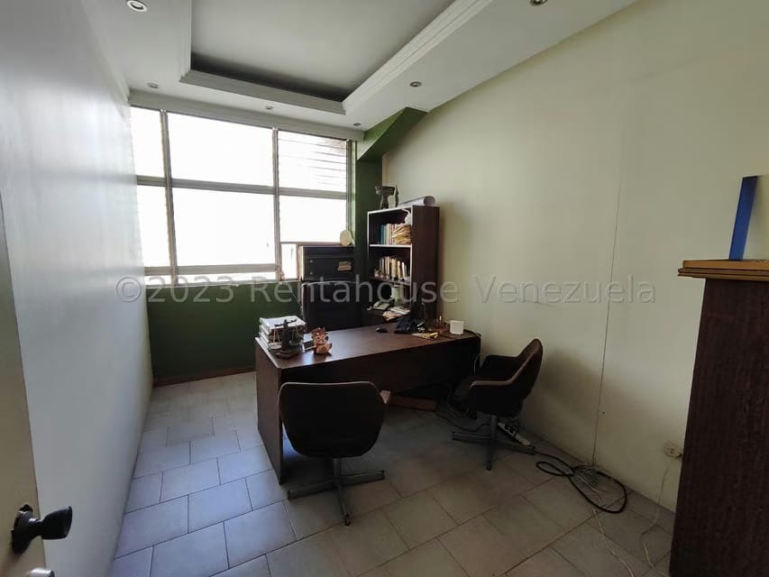 Comercial (Oficina) en Venta en Avenida Bolivar, Aragua - 2