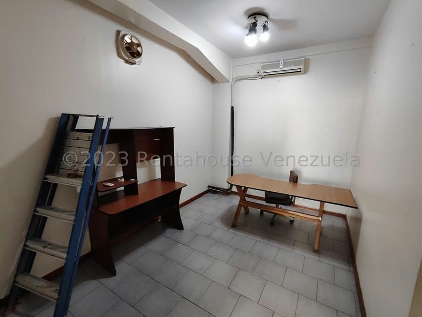 Comercial (Oficina) en Venta en Avenida Bolivar, Aragua - 9