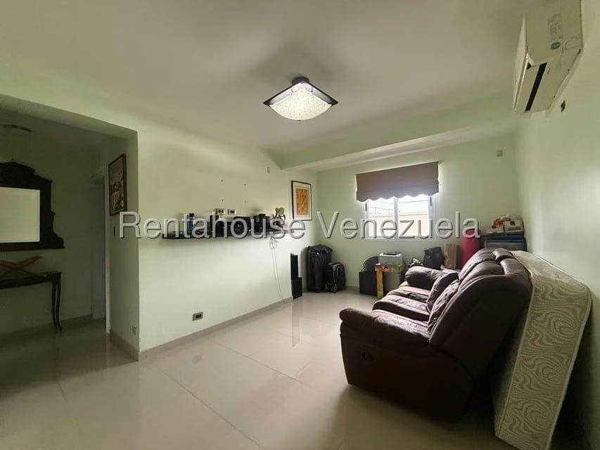 Casa (Duplex) en Venta en Ciudad Roca, Lara - 36