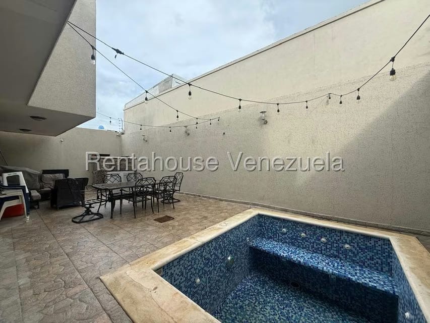 Casa (Duplex) en Venta en Ciudad Roca, Lara - 46