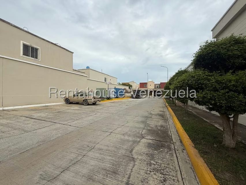 Casa (Duplex) en Venta en Ciudad Roca, Lara - 51
