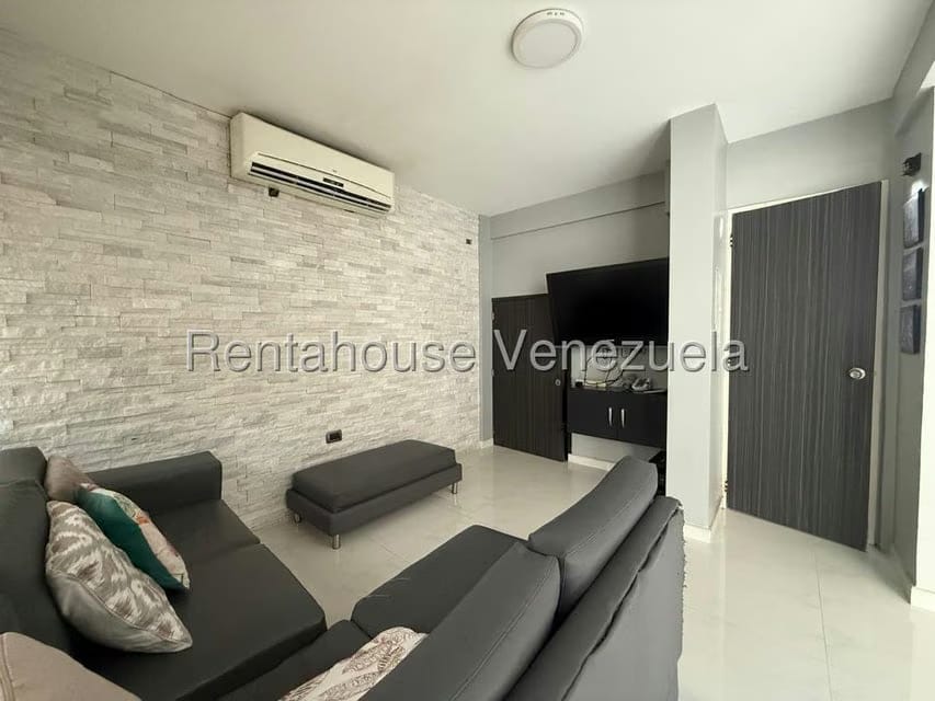 Casa (Duplex) en Venta en Ciudad Roca, Lara - 8
