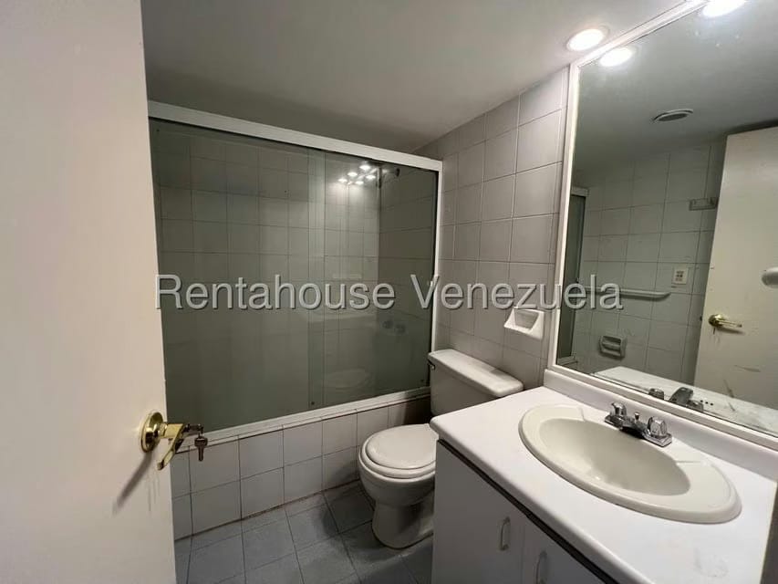 Apartamento (1 Nivel) en Alquiler en Santa Gertrudis, Distrito Metropolitano - 12