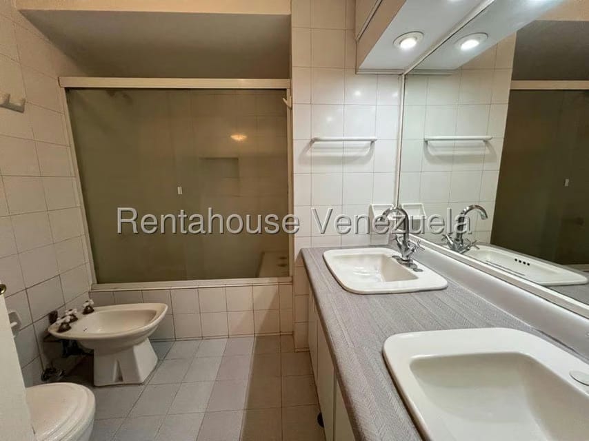 Apartamento (1 Nivel) en Alquiler en Santa Gertrudis, Distrito Metropolitano - 10