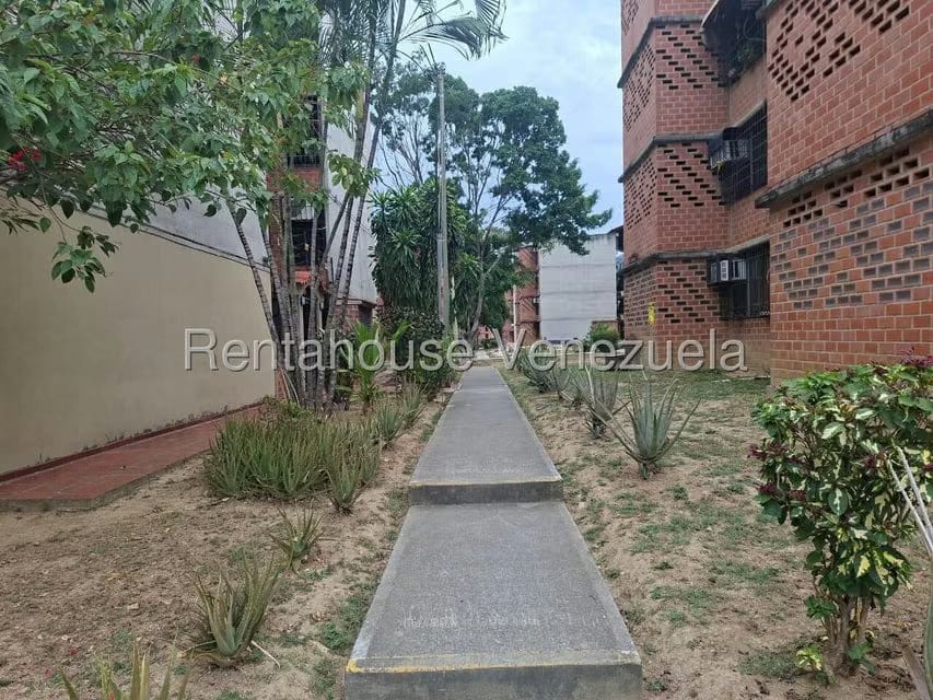 Apartamento (1 Nivel) en Venta en Nueva Casarapa, Miranda - 2