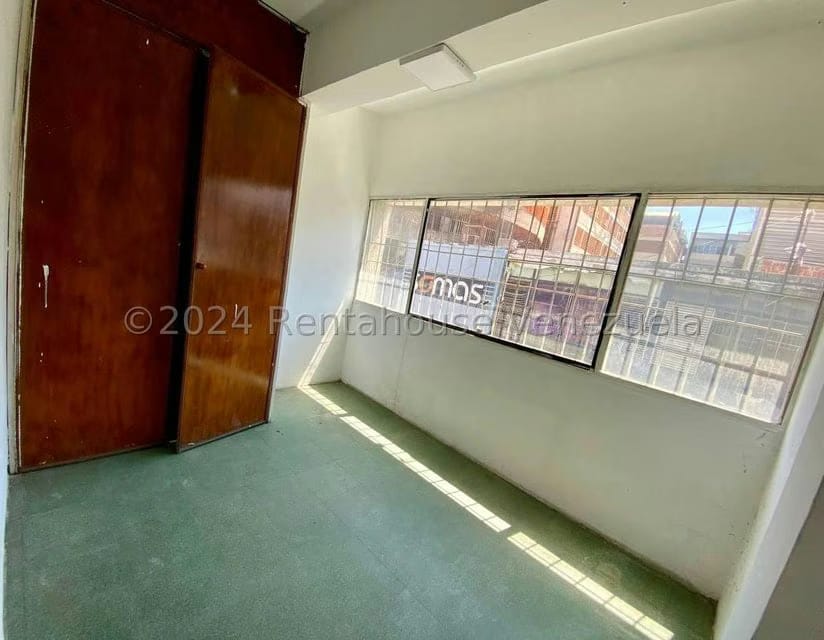 Comercial (Oficina) en Alquiler en Centro, Lara - 2