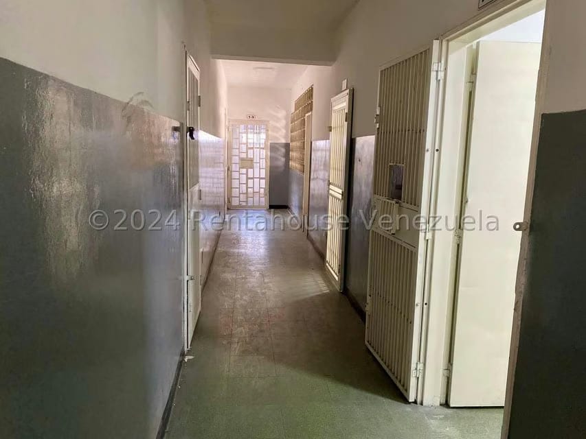 Comercial (Oficina) en Alquiler en Centro, Lara - 9