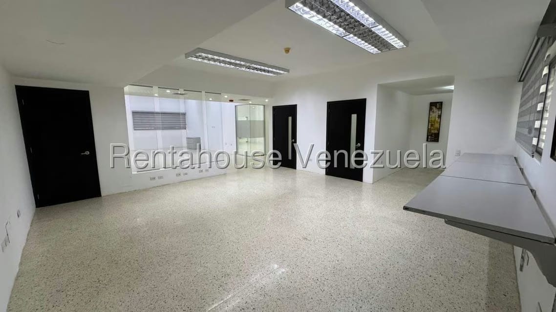 Comercial (Local Comercial) en Alquiler en La Estrella, Zulia - 3