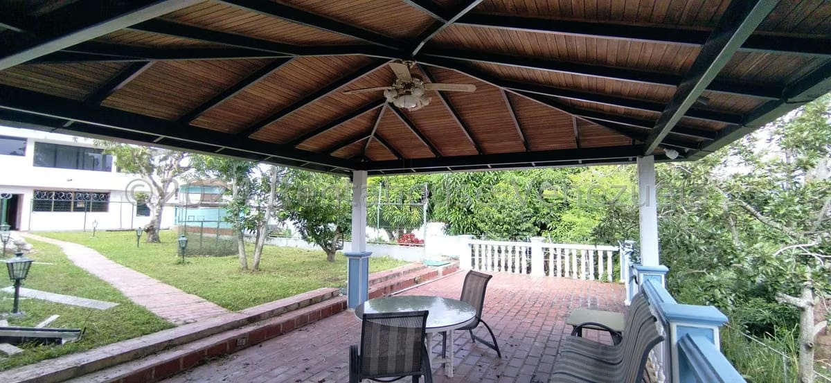 Casa (Multipes Niveles) en Venta en Los Pomelos, Distrito Metropolitano - 24