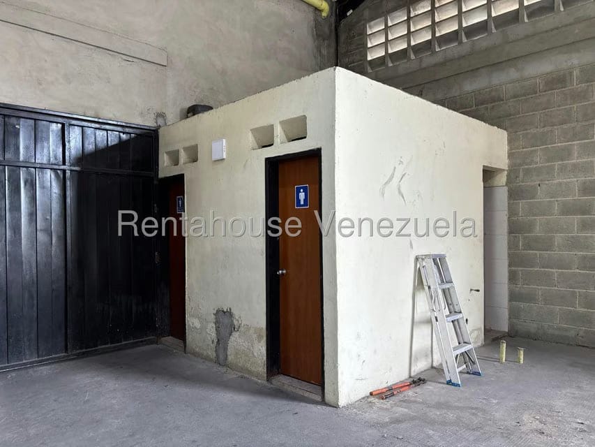 Comercial (Galpon - Deposito) en Alquiler en La Ensenada, Lara - 13