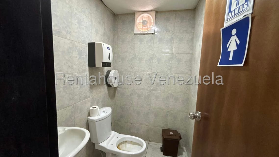 Comercial (Galpon - Deposito) en Alquiler en La Ensenada, Lara - 16
