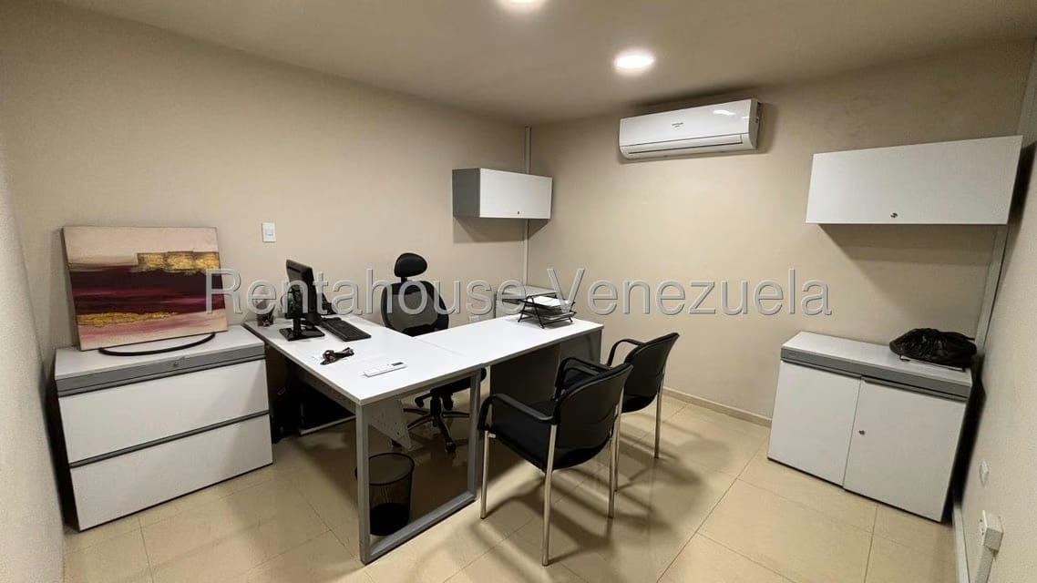 Comercial (Galpon - Deposito) en Alquiler en La Ensenada, Lara - 25