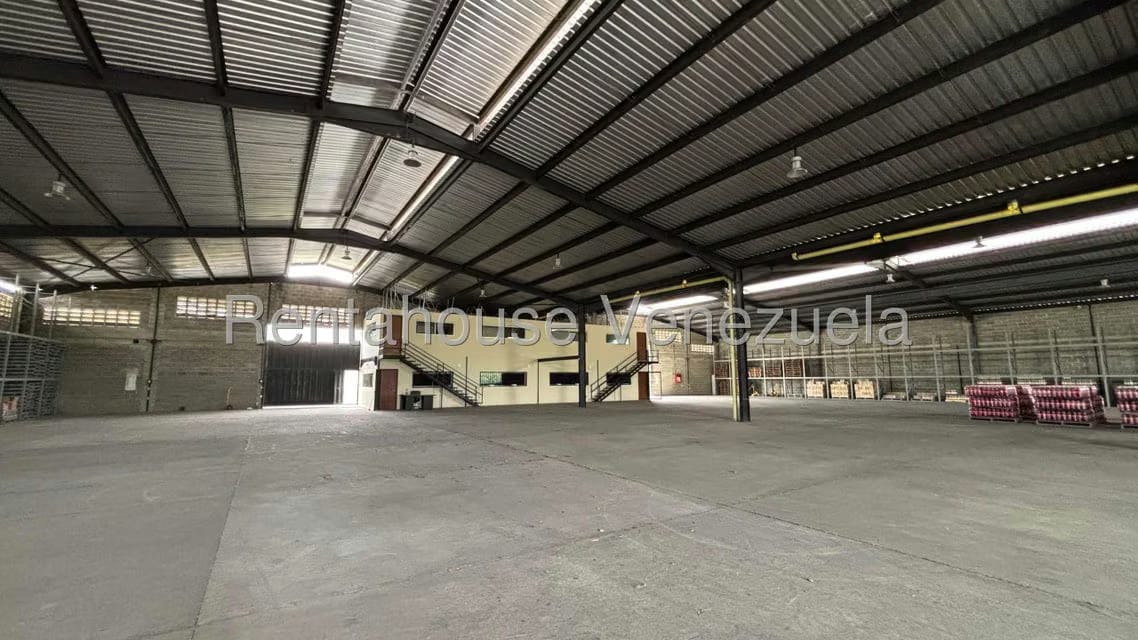 Comercial (Galpon - Deposito) en Alquiler en La Ensenada, Lara - 27