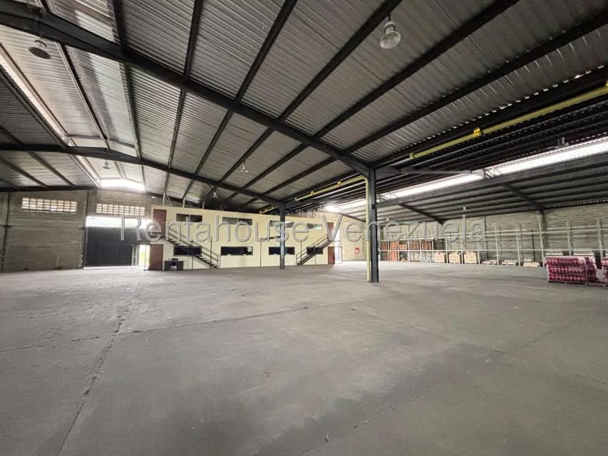 Comercial (Galpon - Deposito) en Alquiler en La Ensenada, Lara - 37