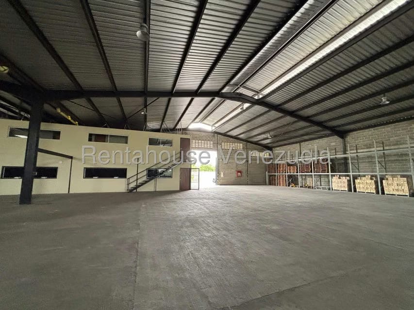 Comercial (Galpon - Deposito) en Alquiler en La Ensenada, Lara - 39