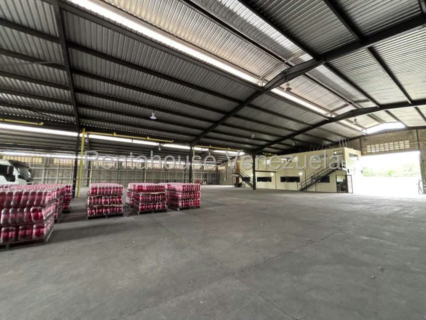 Comercial (Galpon - Deposito) en Alquiler en La Ensenada, Lara - 9