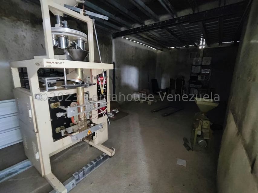 Comercial (Galpon - Deposito) en Venta en Parcelamiento La Concepción, Aragua - 24