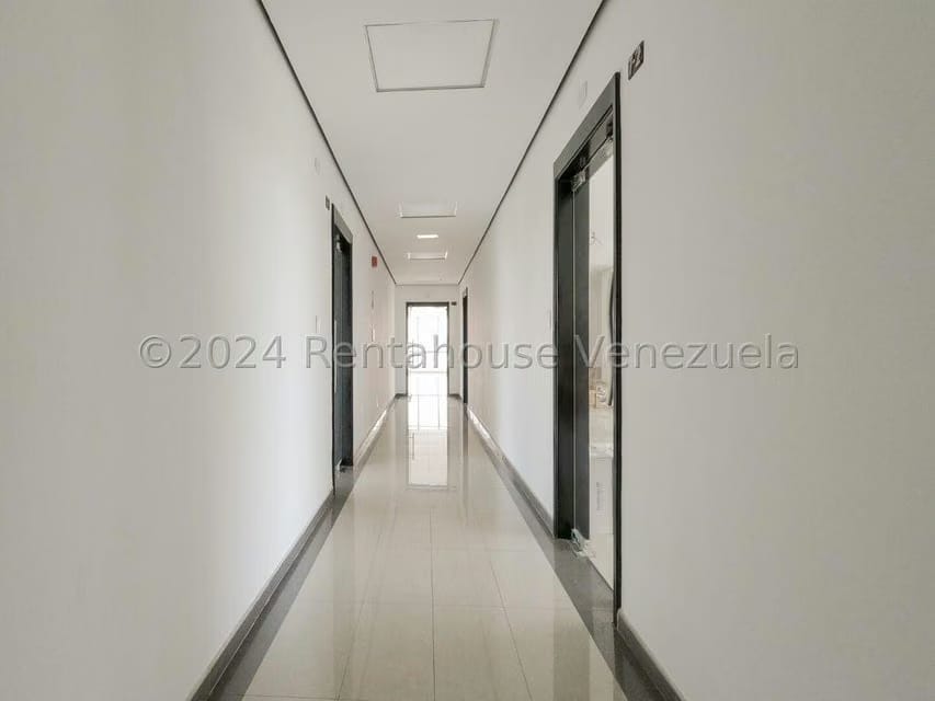 Comercial (Oficina) en Alquiler en Del Este, Lara - 4