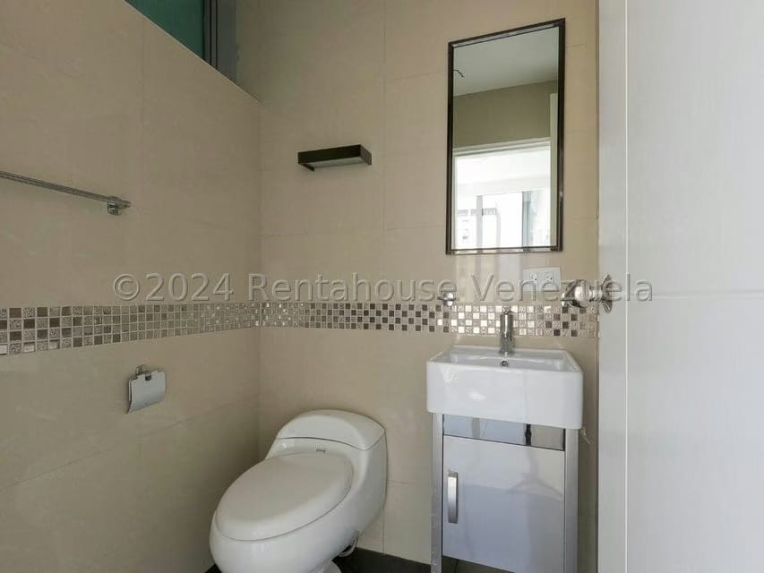 Comercial (Oficina) en Alquiler en Del Este, Lara - 7