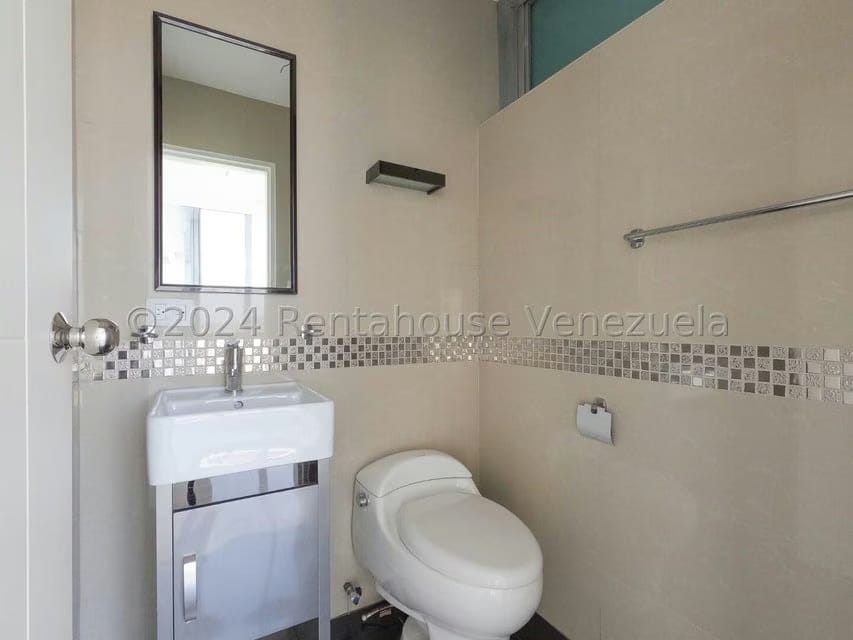 Comercial (Oficina) en Alquiler en Del Este, Lara - 9