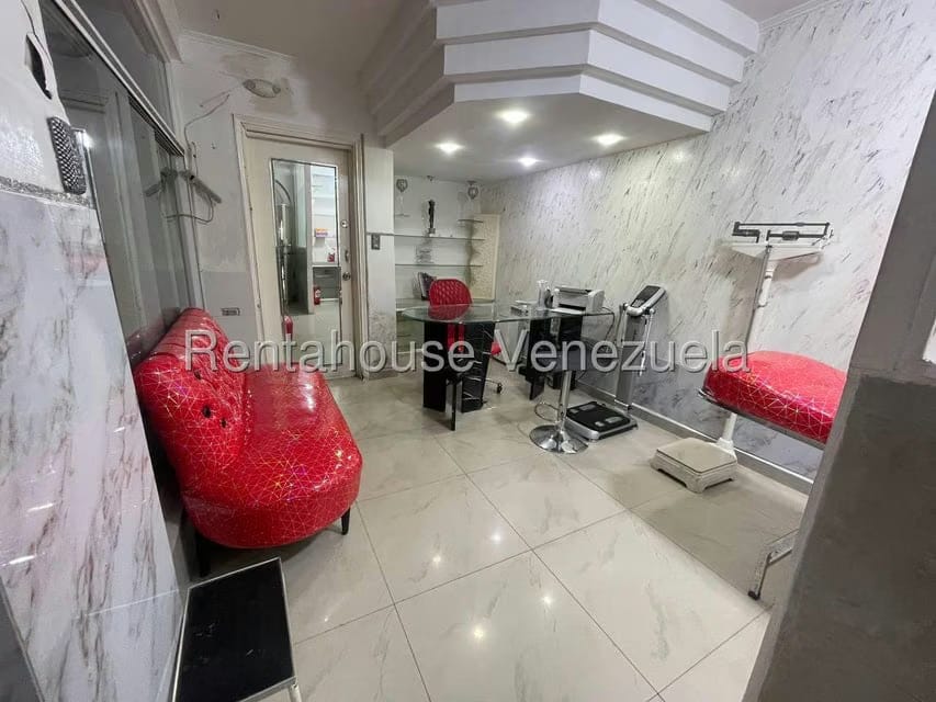 Comercial (Consultorio Medico) en Venta en Centro, Lara - 11