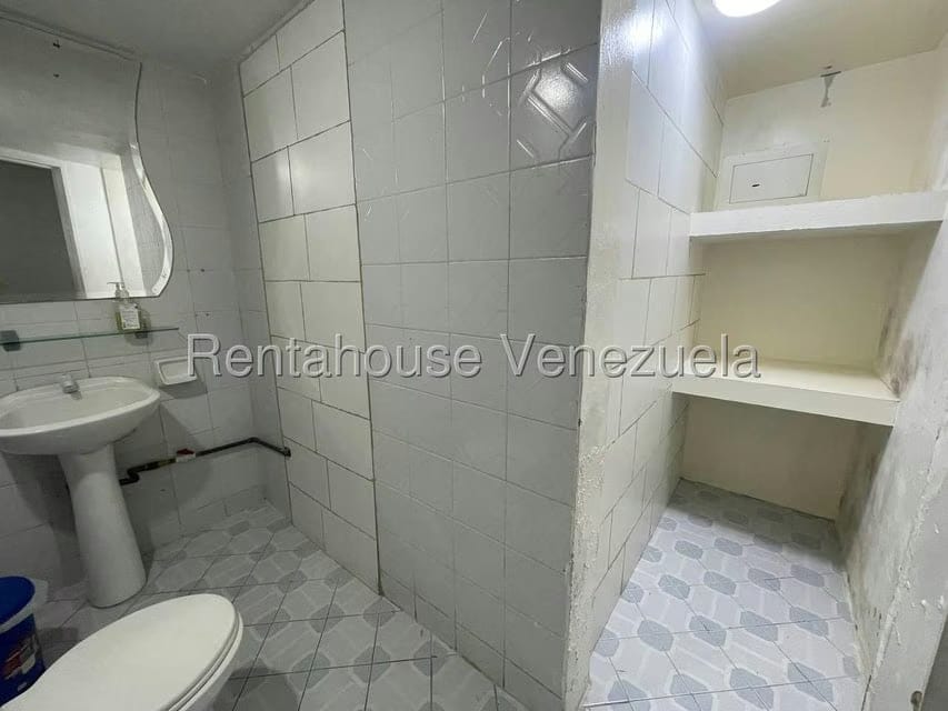 Comercial (Consultorio Medico) en Venta en Centro, Lara - 12