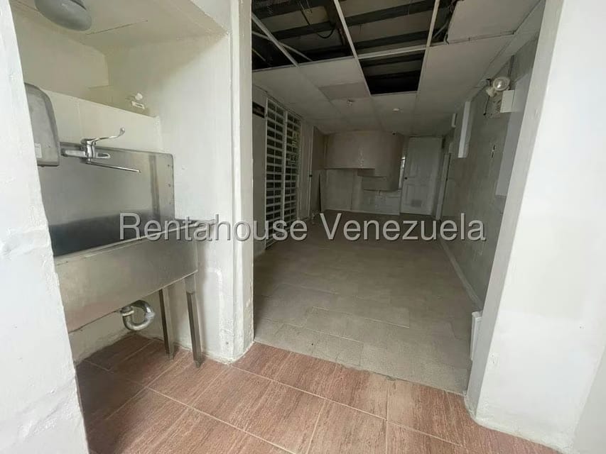 Comercial (Consultorio Medico) en Venta en Centro, Lara - 21