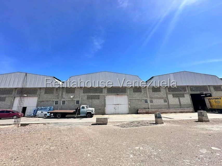 Comercial (Galpon - Deposito) en Alquiler en Zona Industrial 2, Lara