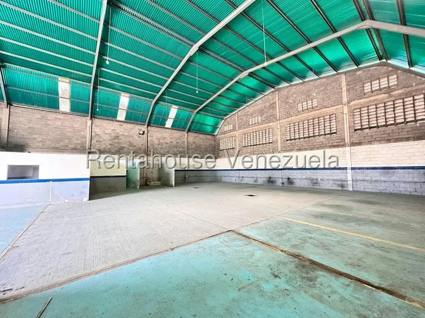 Comercial (Galpon - Deposito) en Alquiler en Zona Industrial 2, Lara - 4