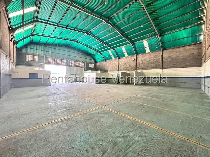 Comercial (Galpon - Deposito) en Alquiler en Zona Industrial 2, Lara - 5