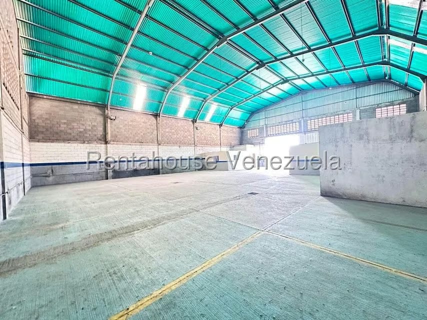 Comercial (Galpon - Deposito) en Alquiler en Zona Industrial 2, Lara - 6