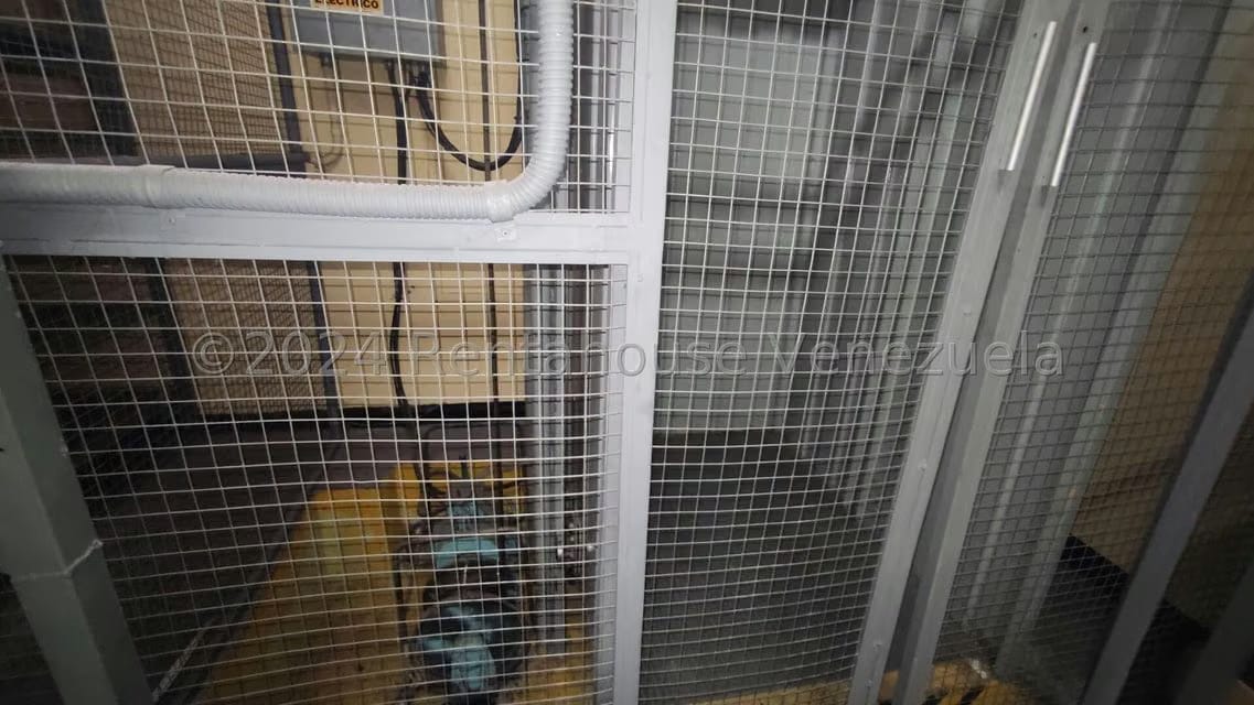 Comercial (Edificio) en Alquiler en Centro, Lara - 14