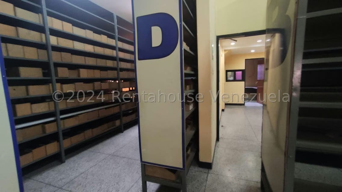 Comercial (Edificio) en Alquiler en Centro, Lara - 15
