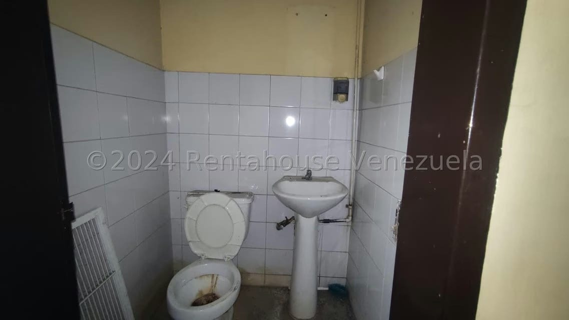 Comercial (Edificio) en Alquiler en Centro, Lara - 18