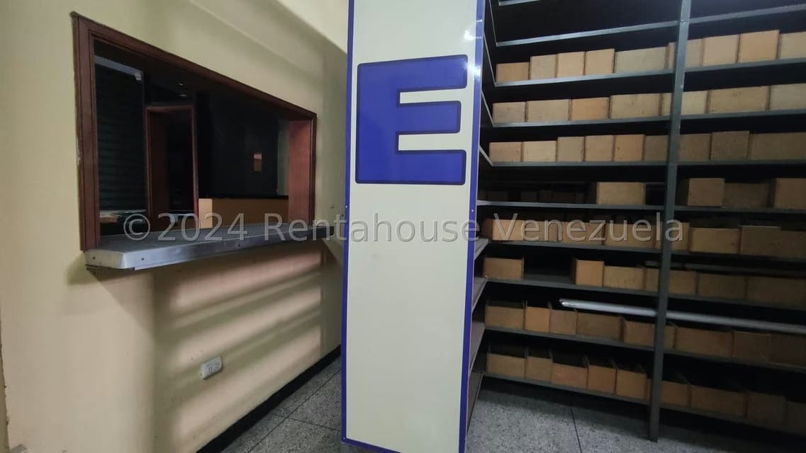 Comercial (Edificio) en Alquiler en Centro, Lara - 6