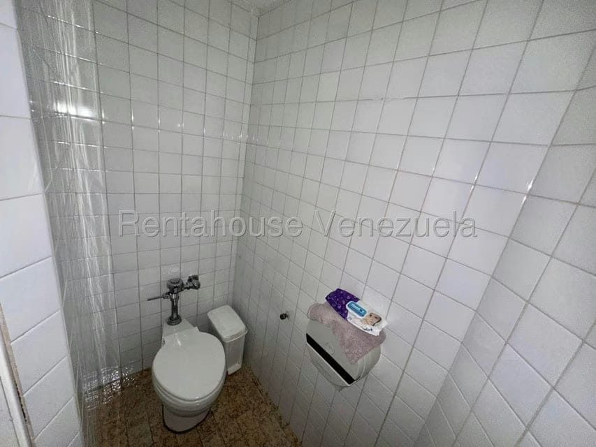Comercial (Oficina) en Alquiler en Chuao, Distrito Metropolitano - 16