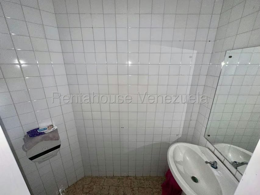 Comercial (Oficina) en Alquiler en Chuao, Distrito Metropolitano - 17