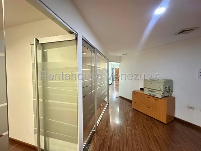 Comercial (Oficina) en Alquiler en Chuao, Distrito Metropolitano - 19