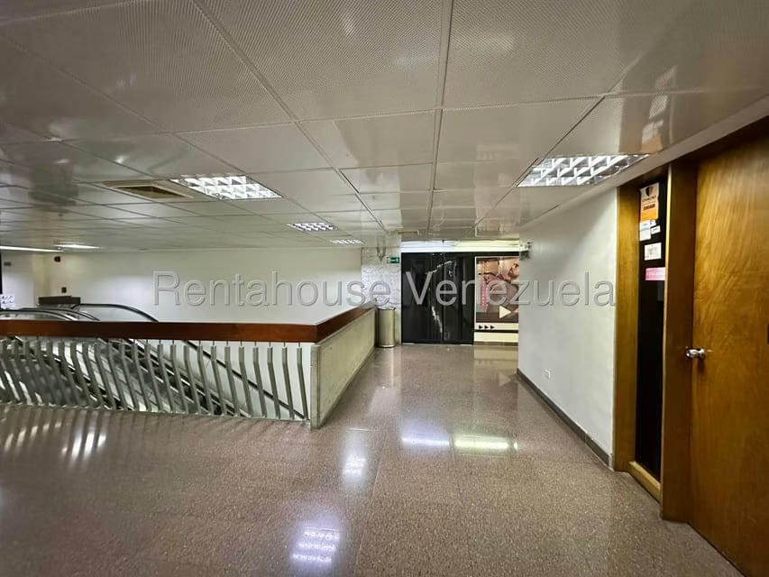Comercial (Oficina) en Alquiler en Chuao, Distrito Metropolitano - 21