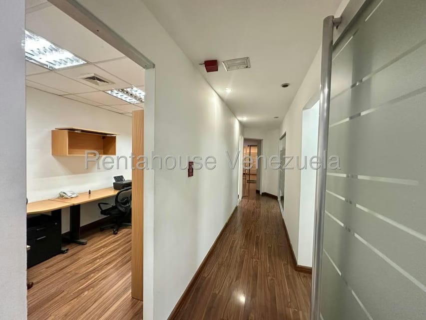Comercial (Oficina) en Alquiler en Chuao, Distrito Metropolitano - 4
