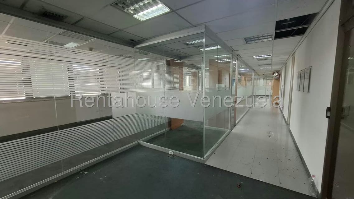Comercial (Oficina) en Alquiler en Macaracuay, Distrito Metropolitano - 12