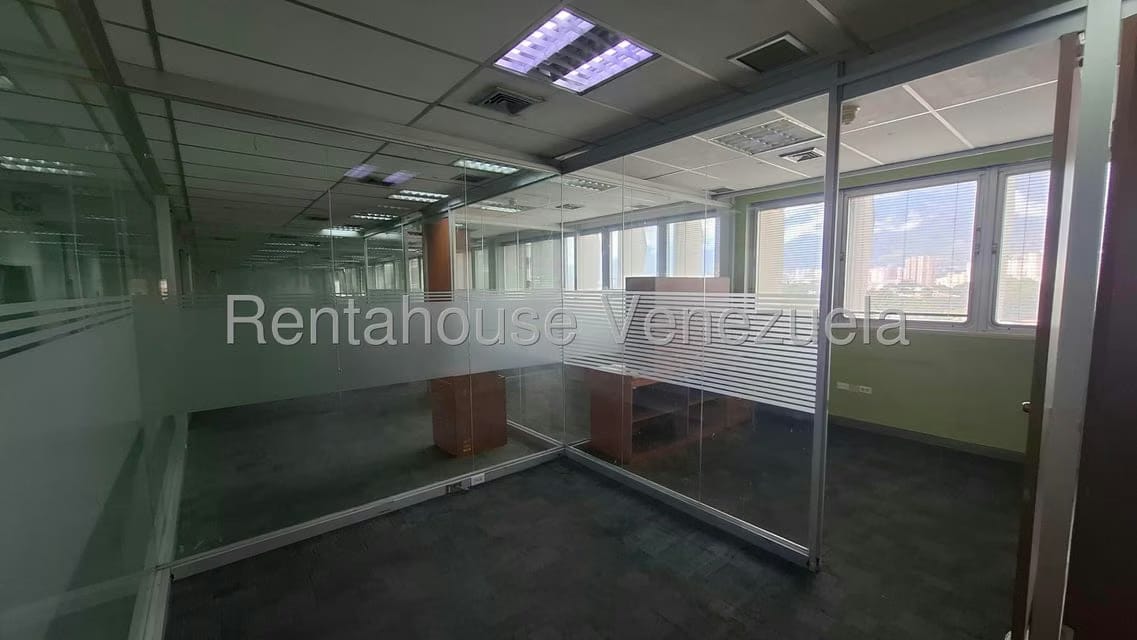 Comercial (Oficina) en Alquiler en Macaracuay, Distrito Metropolitano - 13
